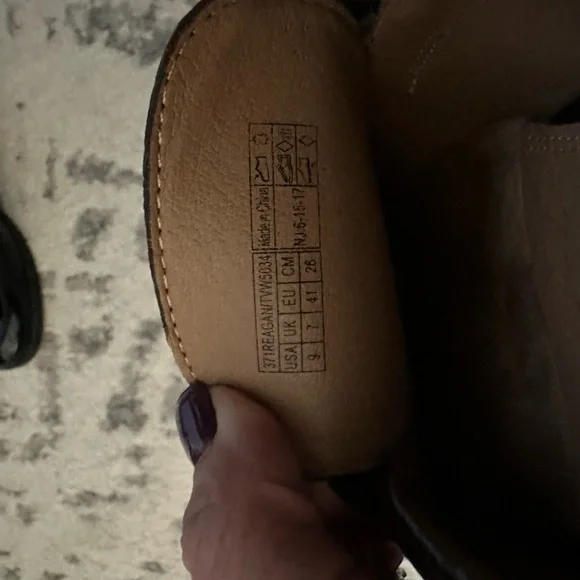 Vionic - Picture 4 of 4